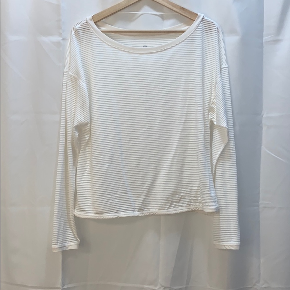 Lightweight lululemon top